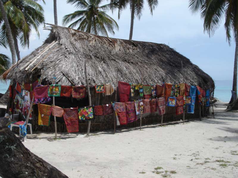 Kuna-hut met mola's - Handwerkwereld