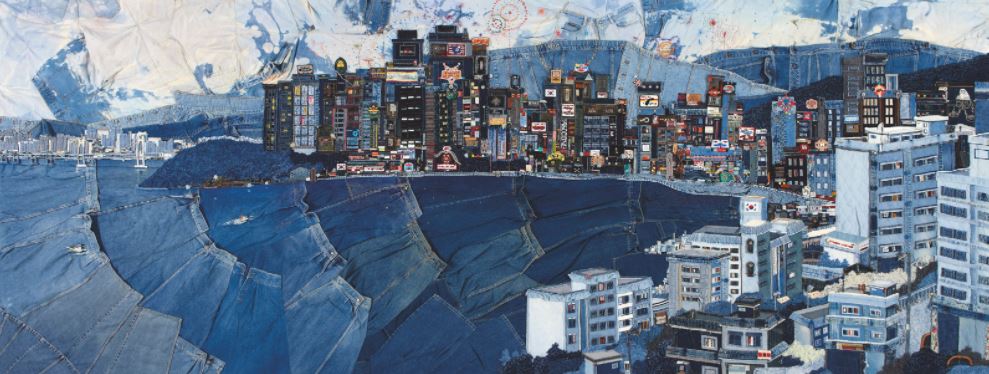 Choi So Young - A Sightseeing City, jeans, koord, garen en acrylverf op canvas, 185 x 483 cm, 2010